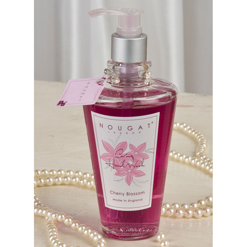 Pielęgnacyjny płyn do mycia dłoni o aromacie kwiatu wiśni