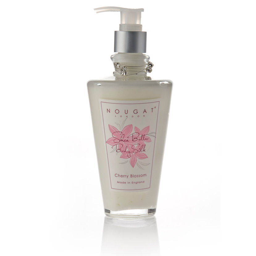 Jedwab do ciała z masłem shea  o aromacie kwiatu wiśni